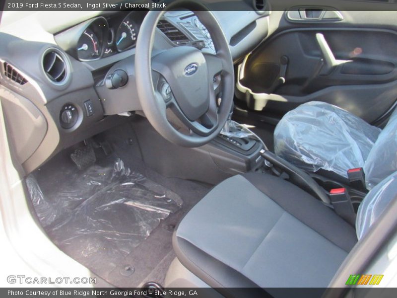 Ingot Silver / Charcoal Black 2019 Ford Fiesta S Sedan