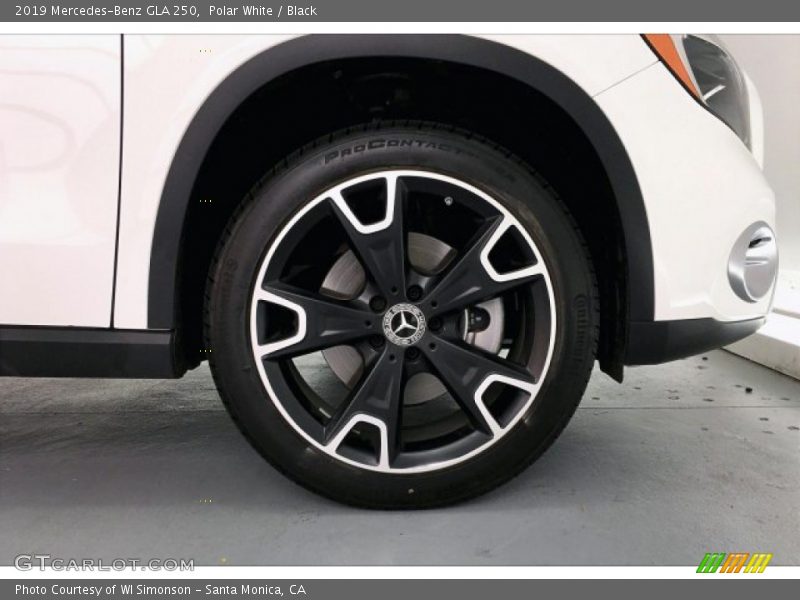 Polar White / Black 2019 Mercedes-Benz GLA 250