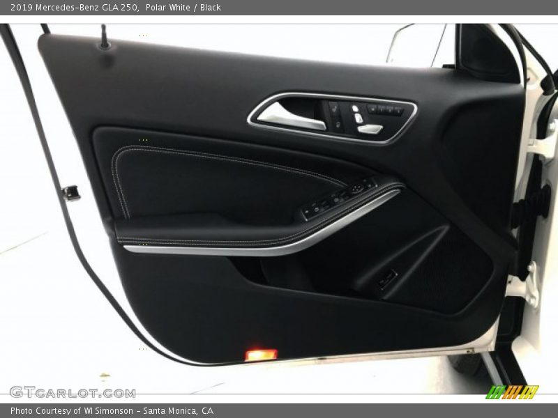 Polar White / Black 2019 Mercedes-Benz GLA 250