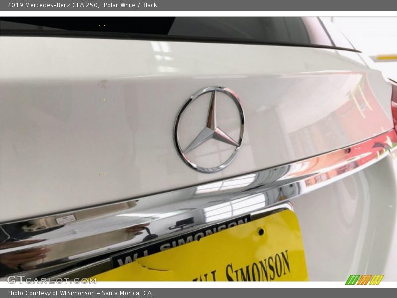 Polar White / Black 2019 Mercedes-Benz GLA 250