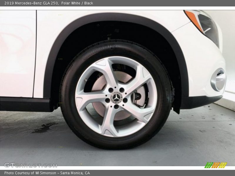 Polar White / Black 2019 Mercedes-Benz GLA 250