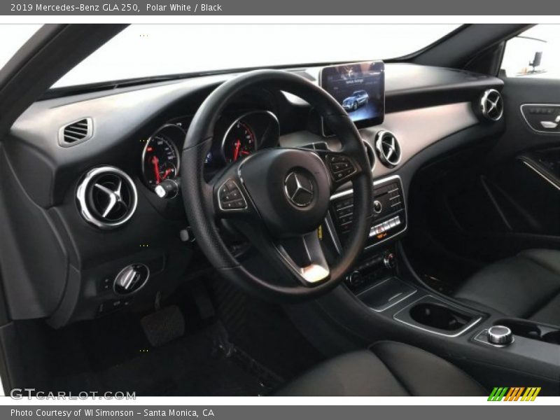 Polar White / Black 2019 Mercedes-Benz GLA 250