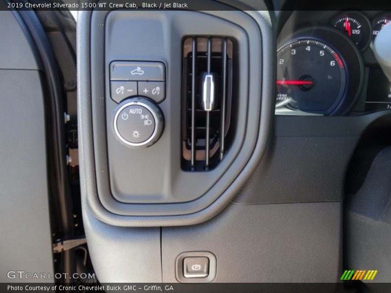 Controls of 2019 Silverado 1500 WT Crew Cab