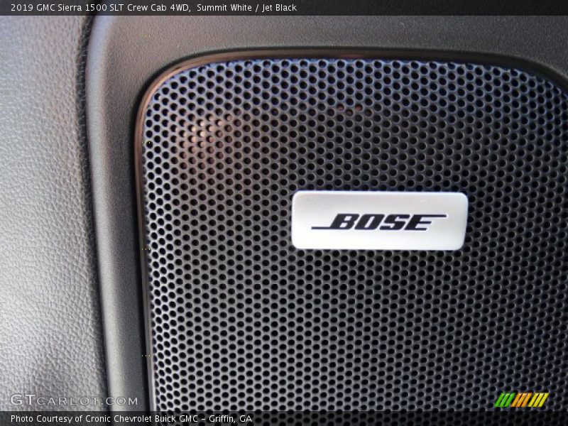 Summit White / Jet Black 2019 GMC Sierra 1500 SLT Crew Cab 4WD