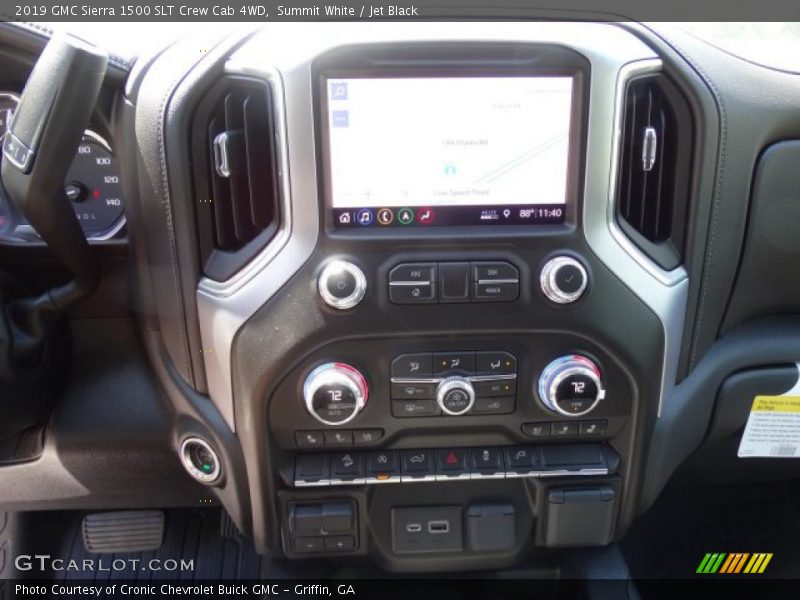 Summit White / Jet Black 2019 GMC Sierra 1500 SLT Crew Cab 4WD