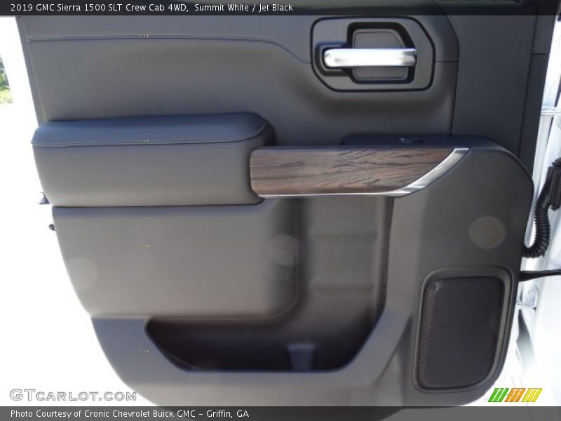 Summit White / Jet Black 2019 GMC Sierra 1500 SLT Crew Cab 4WD