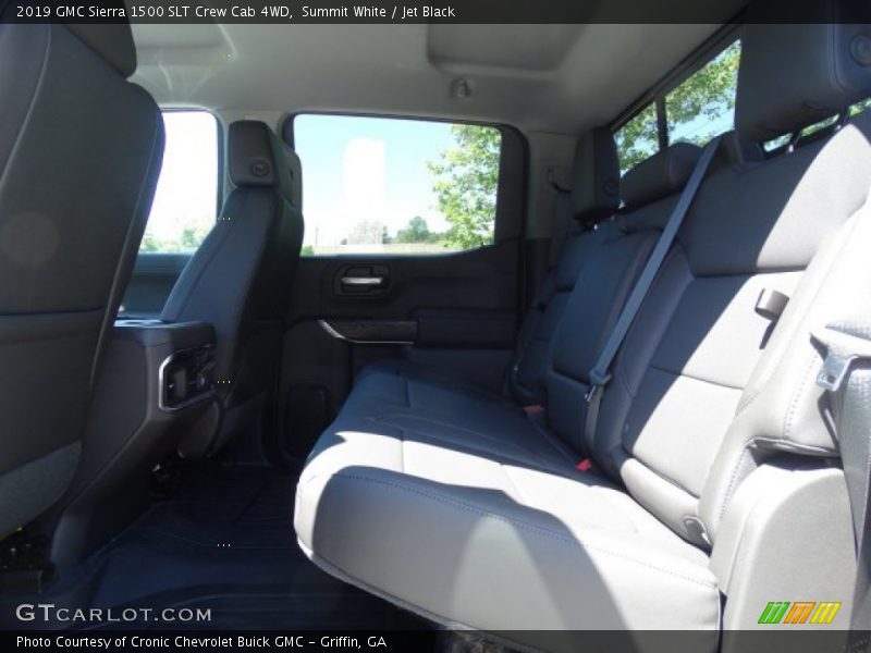 Summit White / Jet Black 2019 GMC Sierra 1500 SLT Crew Cab 4WD