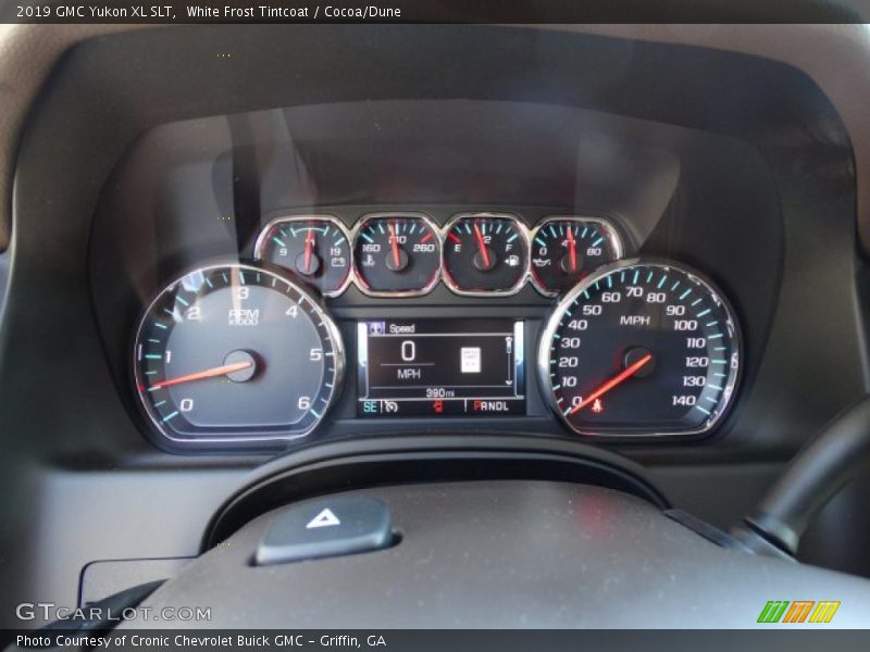 White Frost Tintcoat / Cocoa/Dune 2019 GMC Yukon XL SLT