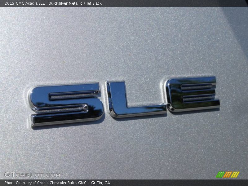 Quicksilver Metallic / Jet Black 2019 GMC Acadia SLE