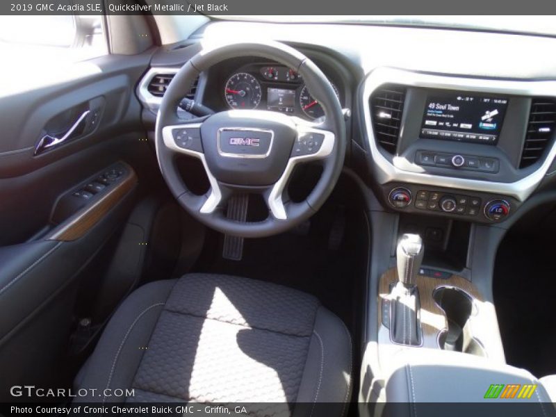 Quicksilver Metallic / Jet Black 2019 GMC Acadia SLE