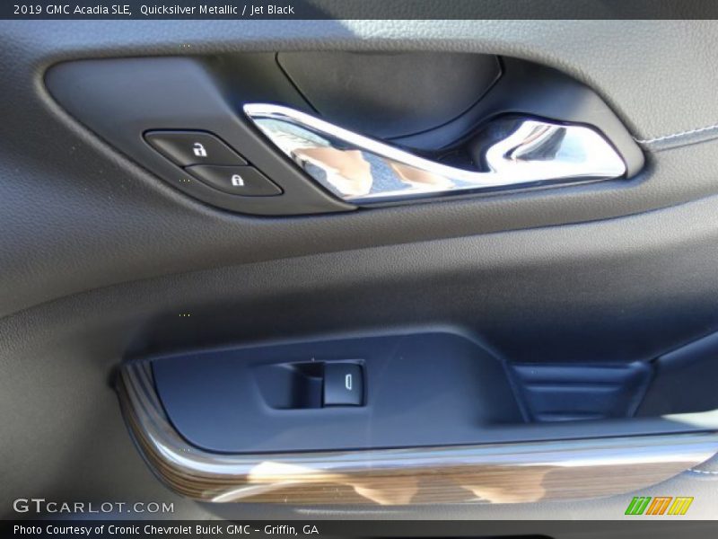 Quicksilver Metallic / Jet Black 2019 GMC Acadia SLE