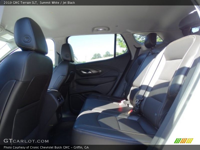 Summit White / Jet Black 2019 GMC Terrain SLT