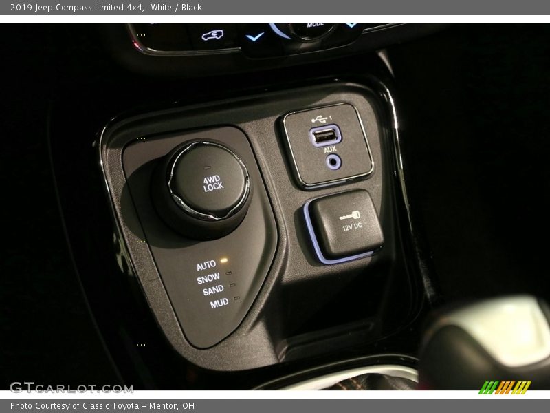 White / Black 2019 Jeep Compass Limited 4x4