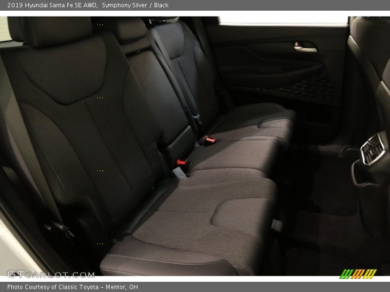 Symphony Silver / Black 2019 Hyundai Santa Fe SE AWD