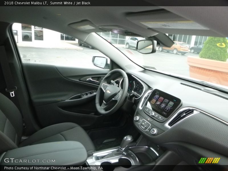 Summit White / Jet Black 2018 Chevrolet Malibu LT