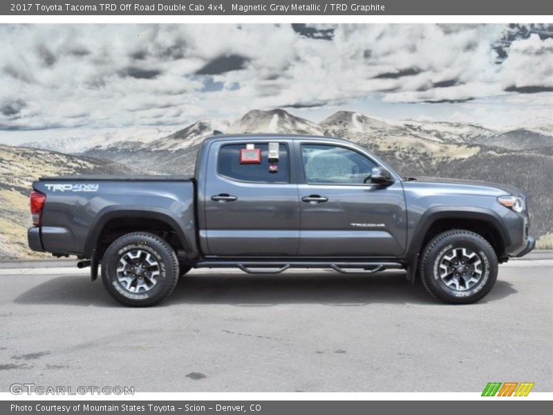 Magnetic Gray Metallic / TRD Graphite 2017 Toyota Tacoma TRD Off Road Double Cab 4x4