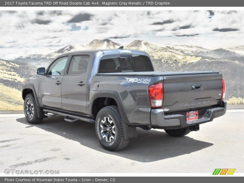 Magnetic Gray Metallic / TRD Graphite 2017 Toyota Tacoma TRD Off Road Double Cab 4x4