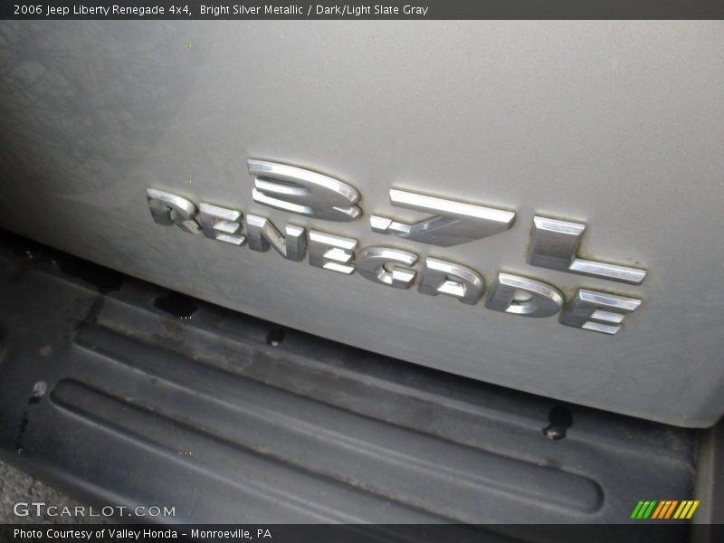 Bright Silver Metallic / Dark/Light Slate Gray 2006 Jeep Liberty Renegade 4x4
