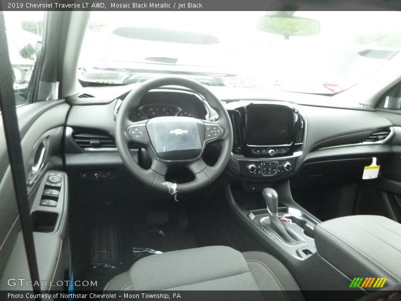 Mosaic Black Metallic / Jet Black 2019 Chevrolet Traverse LT AWD