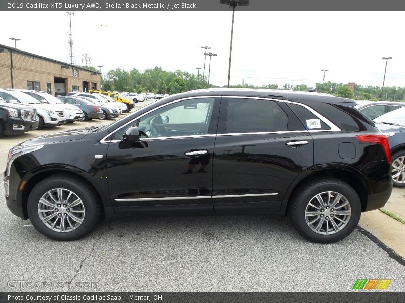 Stellar Black Metallic / Jet Black 2019 Cadillac XT5 Luxury AWD