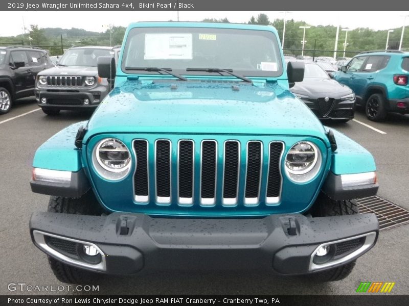Bikini Pearl / Black 2019 Jeep Wrangler Unlimited Sahara 4x4