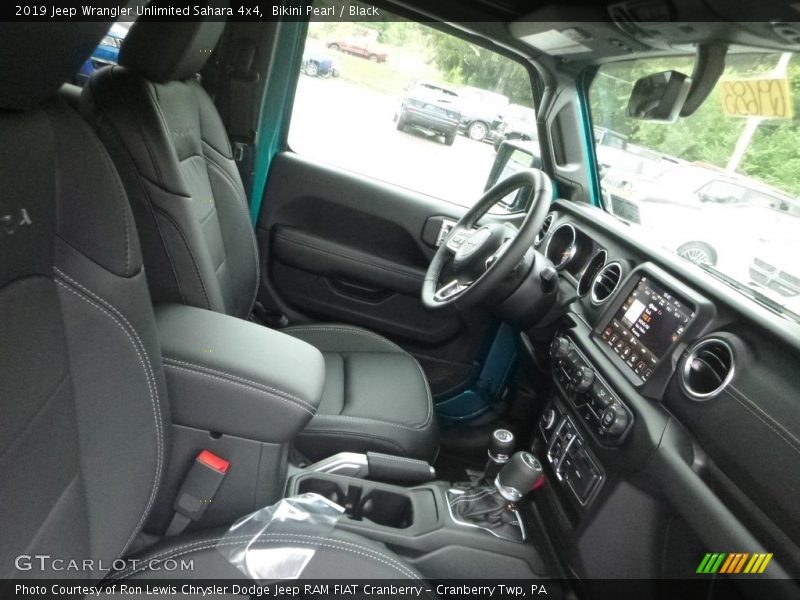 Bikini Pearl / Black 2019 Jeep Wrangler Unlimited Sahara 4x4