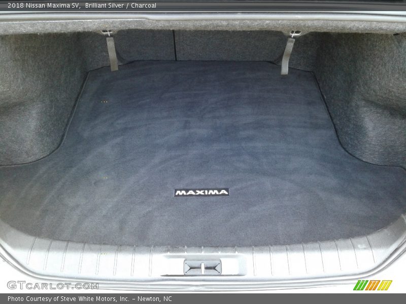 Brilliant Silver / Charcoal 2018 Nissan Maxima SV