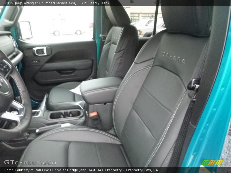 Bikini Pearl / Black 2019 Jeep Wrangler Unlimited Sahara 4x4
