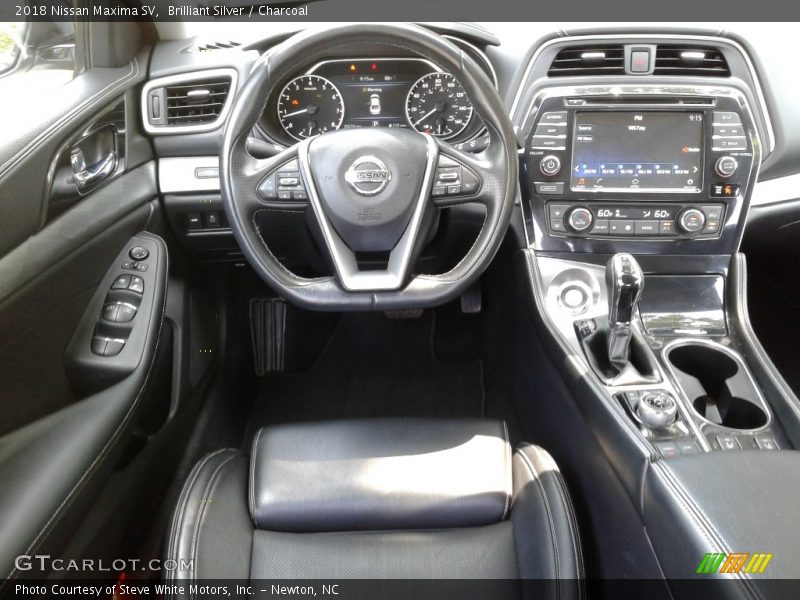 Brilliant Silver / Charcoal 2018 Nissan Maxima SV
