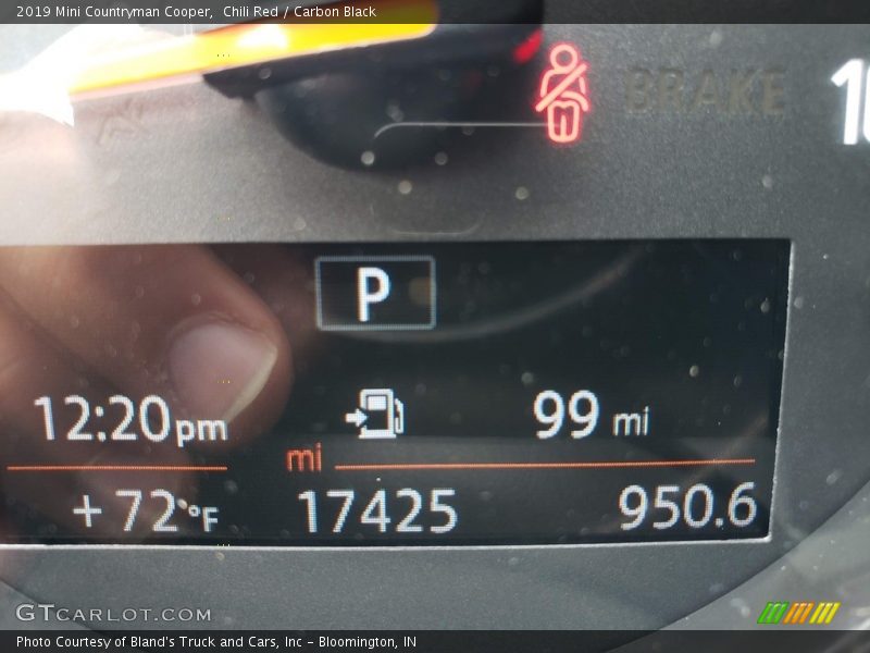 Chili Red / Carbon Black 2019 Mini Countryman Cooper