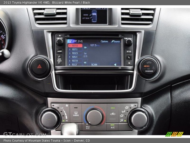 Blizzard White Pearl / Black 2013 Toyota Highlander V6 4WD