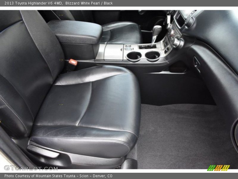 Blizzard White Pearl / Black 2013 Toyota Highlander V6 4WD