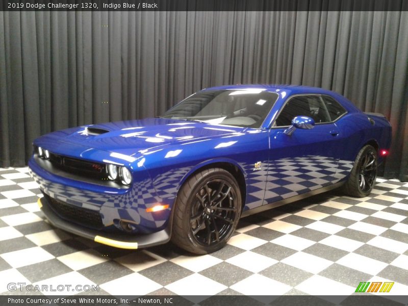 Indigo Blue / Black 2019 Dodge Challenger 1320