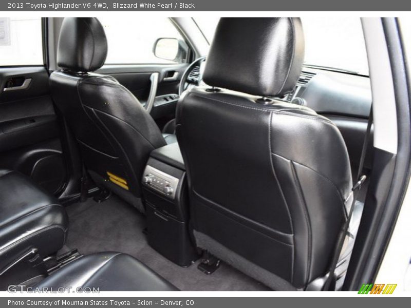 Blizzard White Pearl / Black 2013 Toyota Highlander V6 4WD