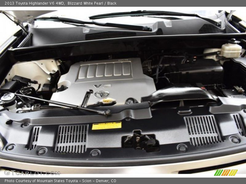 Blizzard White Pearl / Black 2013 Toyota Highlander V6 4WD