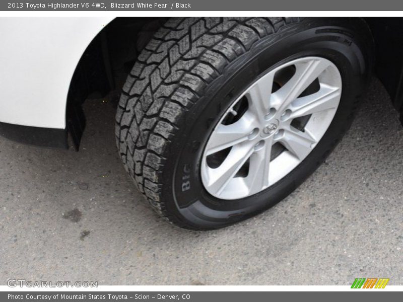 Blizzard White Pearl / Black 2013 Toyota Highlander V6 4WD