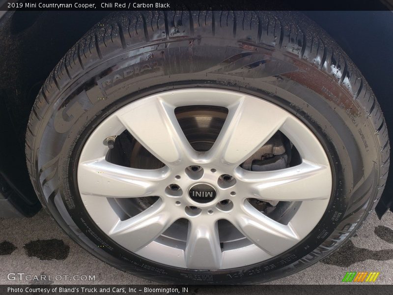 Chili Red / Carbon Black 2019 Mini Countryman Cooper