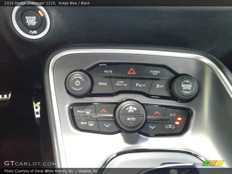 Indigo Blue / Black 2019 Dodge Challenger 1320