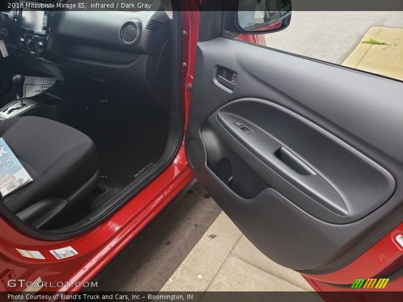 Infrared / Dark Gray 2018 Mitsubishi Mirage ES
