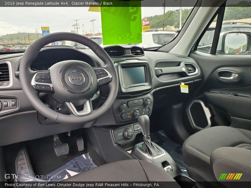  2019 Renegade Latitude 4x4 Black Interior