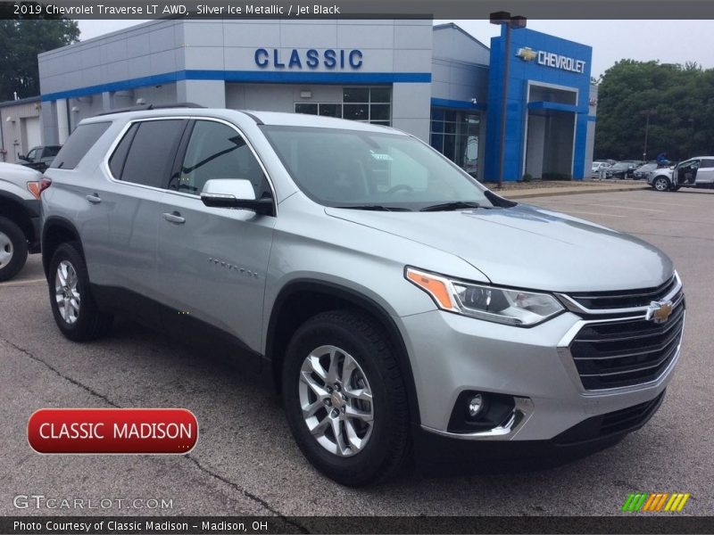 Silver Ice Metallic / Jet Black 2019 Chevrolet Traverse LT AWD