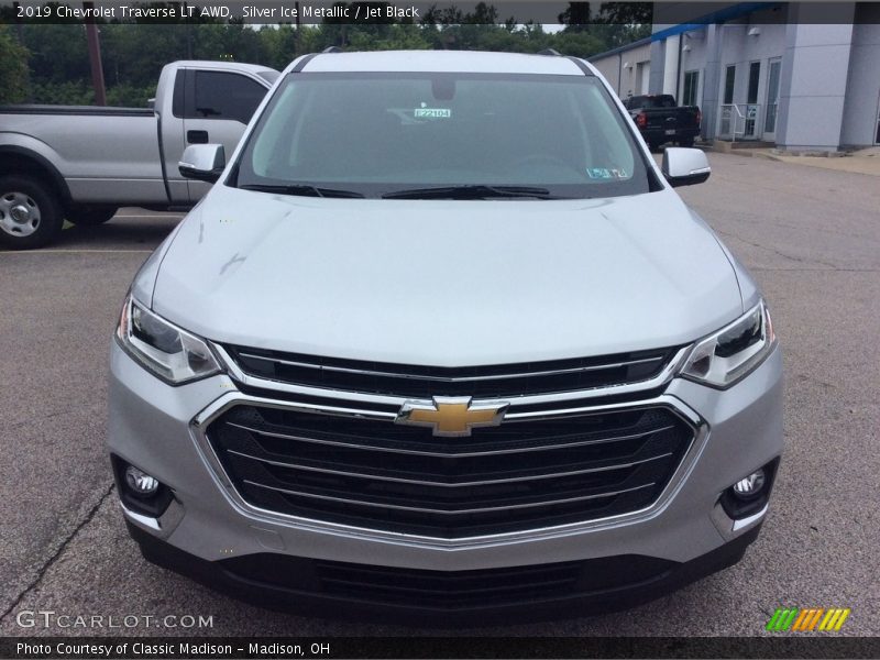 Silver Ice Metallic / Jet Black 2019 Chevrolet Traverse LT AWD
