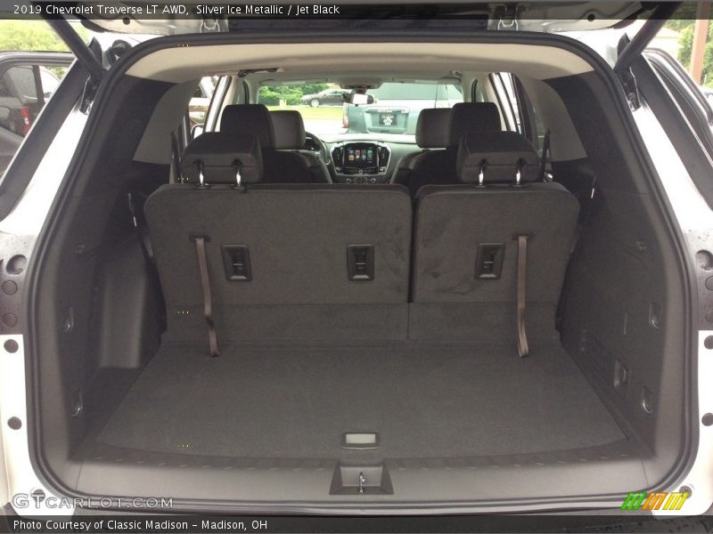 Silver Ice Metallic / Jet Black 2019 Chevrolet Traverse LT AWD