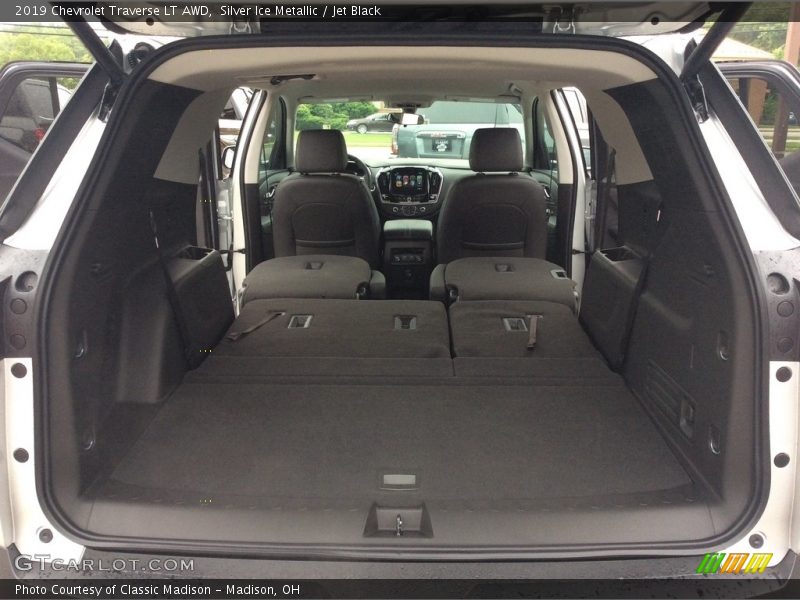 Silver Ice Metallic / Jet Black 2019 Chevrolet Traverse LT AWD