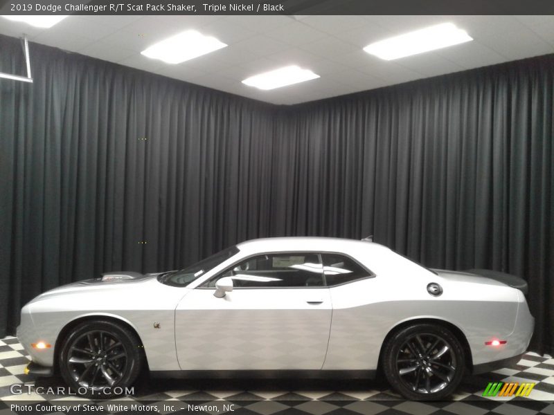 Triple Nickel / Black 2019 Dodge Challenger R/T Scat Pack Shaker