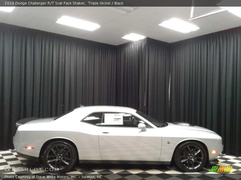 Triple Nickel / Black 2019 Dodge Challenger R/T Scat Pack Shaker