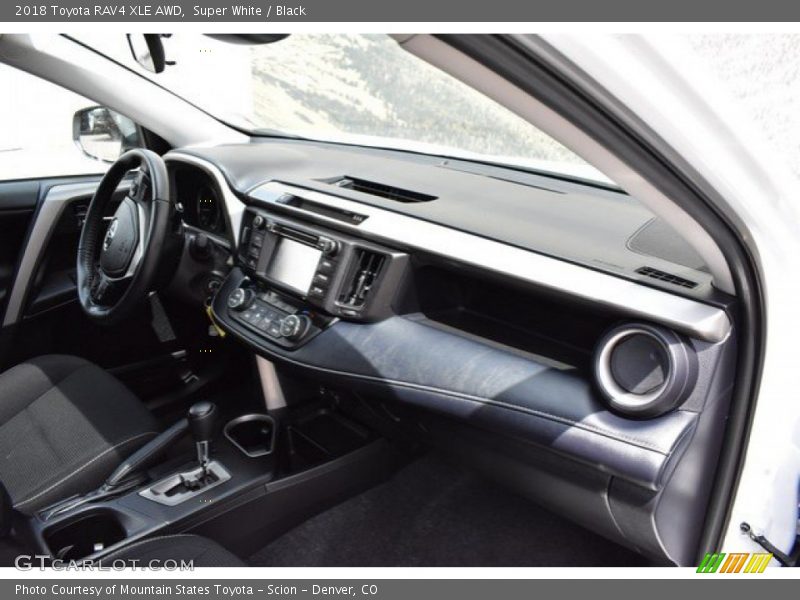 Super White / Black 2018 Toyota RAV4 XLE AWD