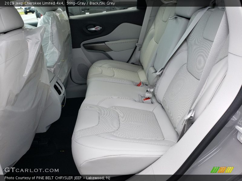 Sting-Gray / Black/Ski Grey 2019 Jeep Cherokee Limited 4x4