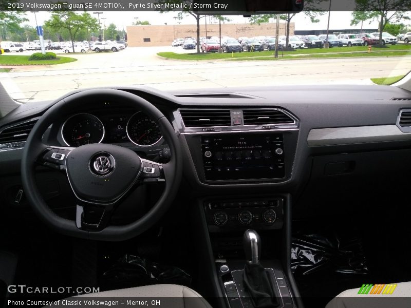 Pyrite Silver Metallic / Storm Gray 2019 Volkswagen Tiguan SE 4MOTION