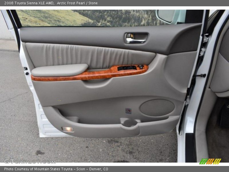 Door Panel of 2008 Sienna XLE AWD